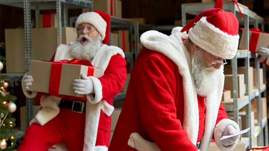 Der Weihnachtsmann benötigt etwas Zeit, um alle Geschenke zu bringen. (wue/spot)