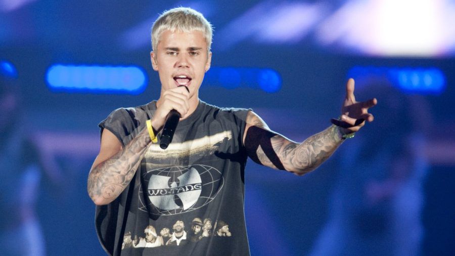 Ärgert sich über neue T-Shirt-Kollektion: Der kanadische Sänger Justin Bieber (28). (sb/spot)
