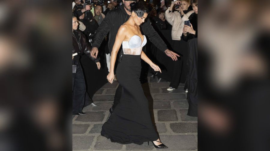 Kylie Jenner am Mittwochabend (25. Januar) in Paris. (aha/spot)