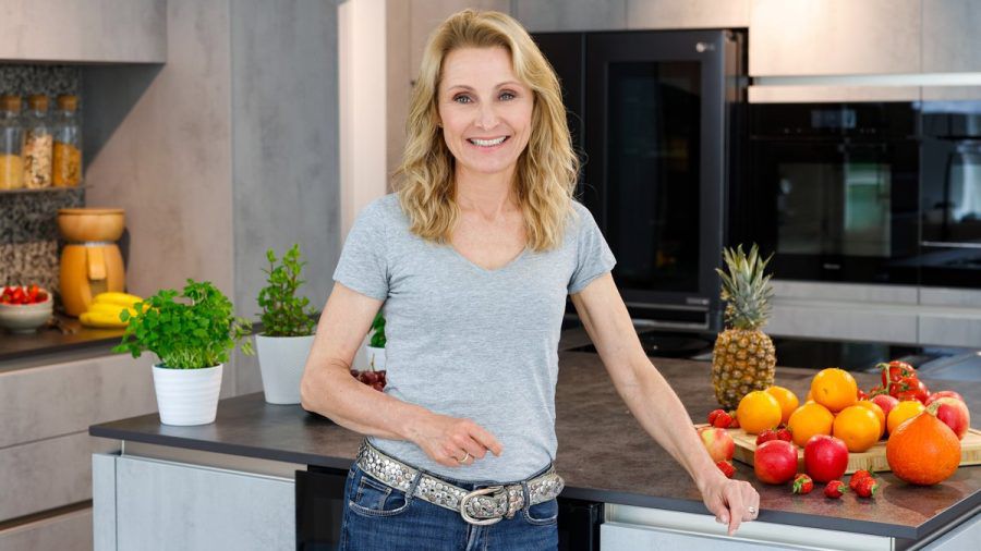 Die Ernährungswissenschaftlerin und TV-Moderatorin Dr. Alexa Iwan. (obr/spot)