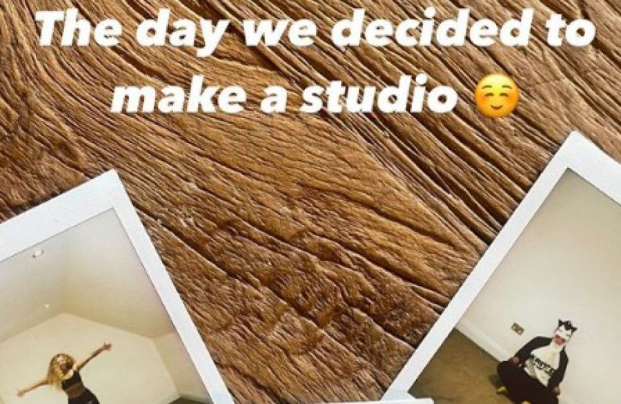 Jesy Nelson home studio - Instagram Story 4 Jan 2023 BangShowbiz