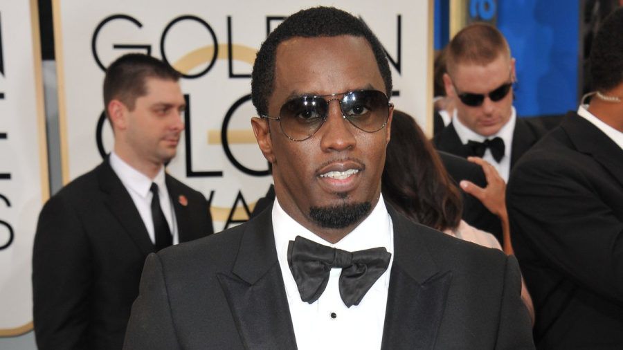 Rapper Sean Combs zeigt sich auf Silvester-Fotos überglücklich auf seiner Yacht. (jer/spot)