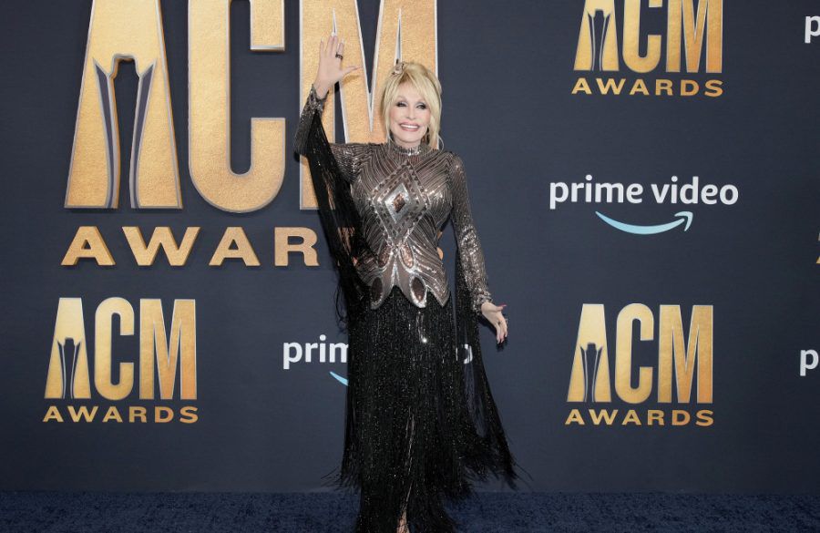 Dolly Parton - ACM Awards - March 2022 - Getty BangShowbiz