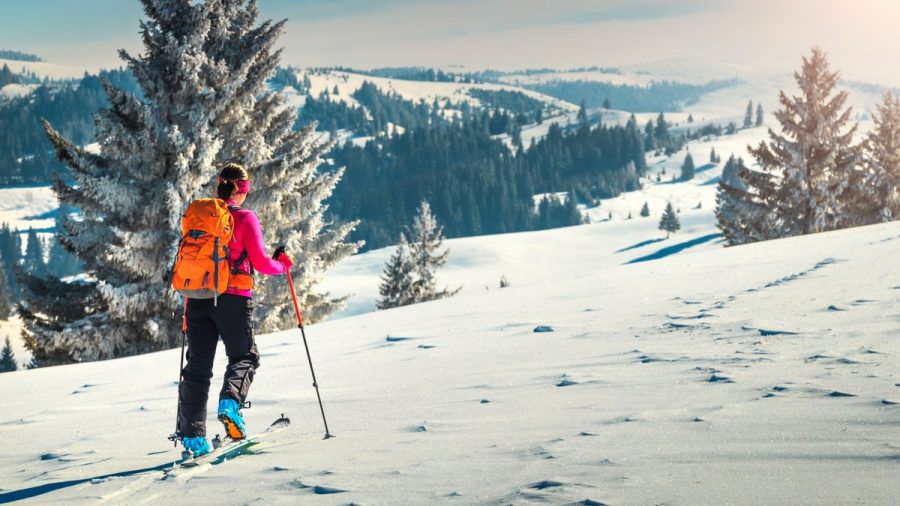 Beim Skitourengehen ist man - größtenteils - allein in der Natur. (amw/spot)
