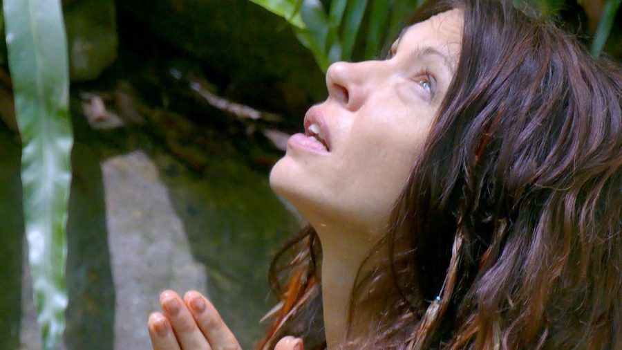 Jana Pallaskes Gebete wurden erhöhrt, sie darf das Dschungelcamp verlassen. (jom/spot)