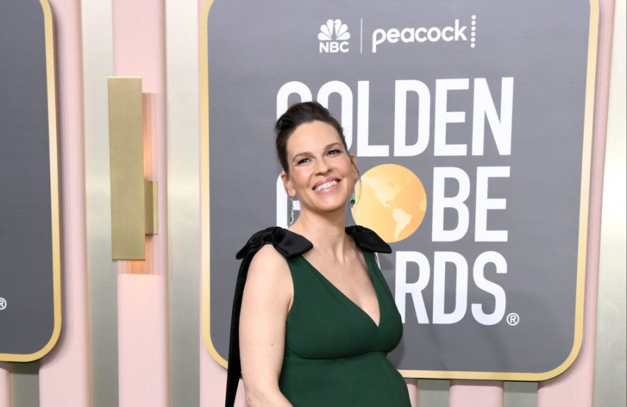 Hilary Swank - January 2022 - pregnant - The Beverly Hilton - Golden Globes - CA - Getty Images BangShowbiz