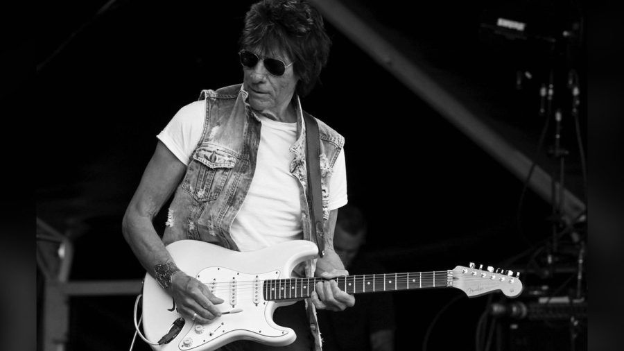 Jeff Beck während eines Auftritts im Sommer 2022. (wue/spot)