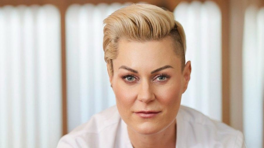 Dr. Carola Holzner heuert nach ihrem Sat.1-Engagement bei VOX an. (dr/spot)