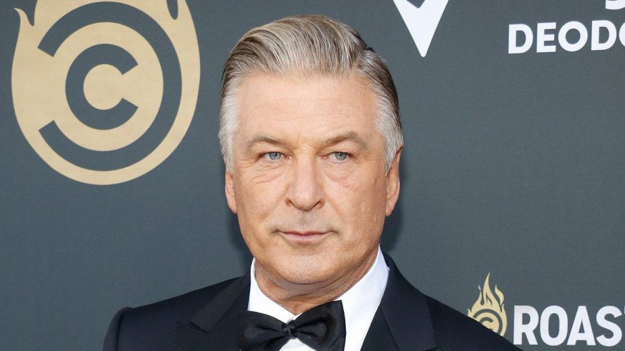 Alec Baldwin soll wegen fahrlässiger Tötung angeklagt werden. (spot)