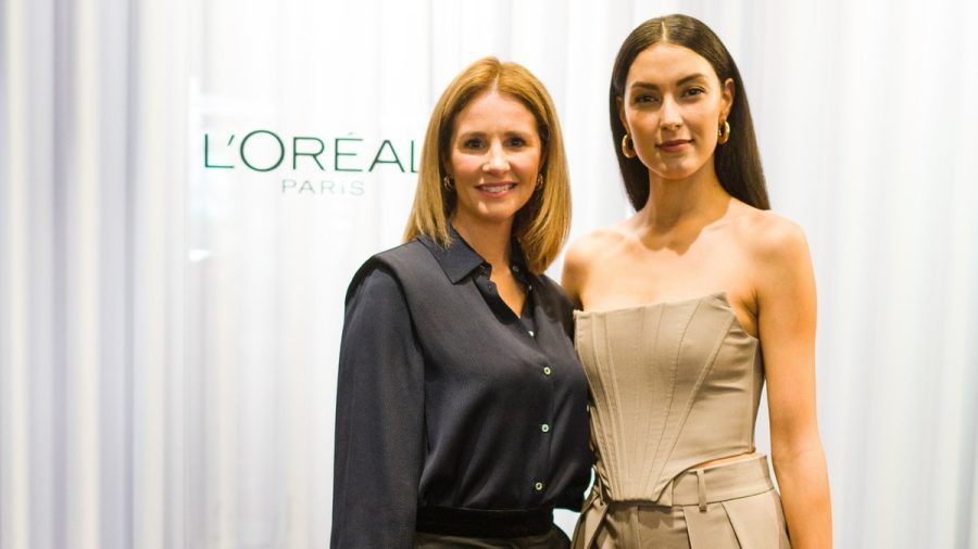 Mareile Höppner (l.) und Rebecca Mir beim Beauty-Lunch von L'Oréal Paris auf der Berlin Fashion Week. (ves/spot)