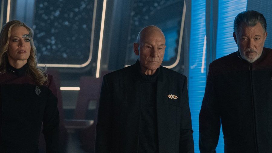 Jeri Ryan, Patrick Stewart und Jonathan Frakes (v.l.n.r.) in Staffel drei von "Star Trek: Picard". (lau/spot)