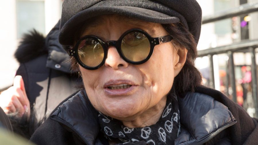 Yoko Ono lebte seit 1973 im exklusiven Dakota Building in Manhattan. (lau/spot)