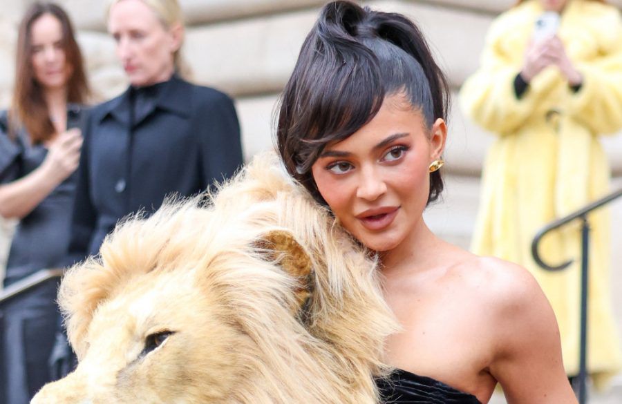 Kylie Jenner - Lions Head Dress - Paris Fashion Week 2023 - Getty BangShowbiz