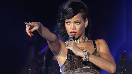 Rihanna wird am 12. Februar beim Super Bowl auftreten. (wue/spot)