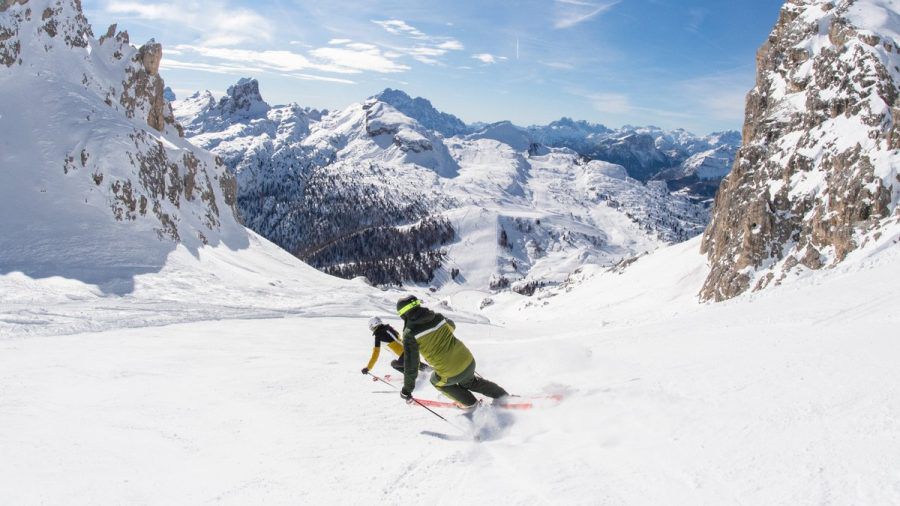 Das Skigebiet Cortina d'Ampezzo lockt mit Schneesicherheit und großartigen Ausblicken. (amw/spot)