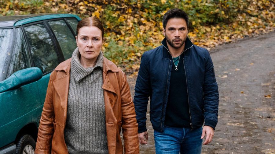 "Die Füchsin: Game over": Anne Marie Fuchs (Lina Wendel) und Youssef El Kilali (Karim Chérif) ermitteln gemeinsam im Mord an einer jungen Frau. (cg/spot)