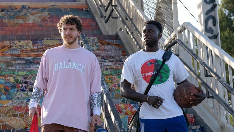 Jack Harlow (l.) und Sinqua Walls in Disneys "White Men Can't Jump". (smi/spot)