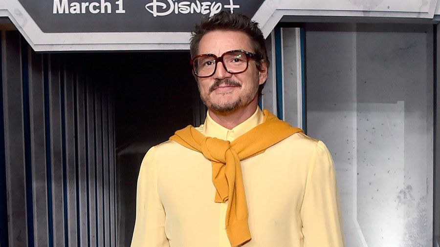 Pedro Pascal bei der Premiere der dritten "The Mandalorian"-Staffel. (lau/spot)