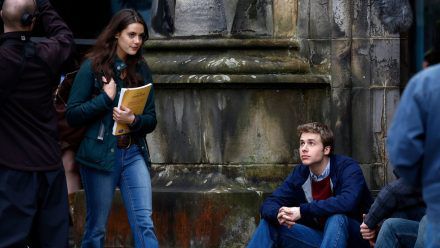Ed McVey und Meg Bellamy als Kate und William an der Uni. (stk/spot)