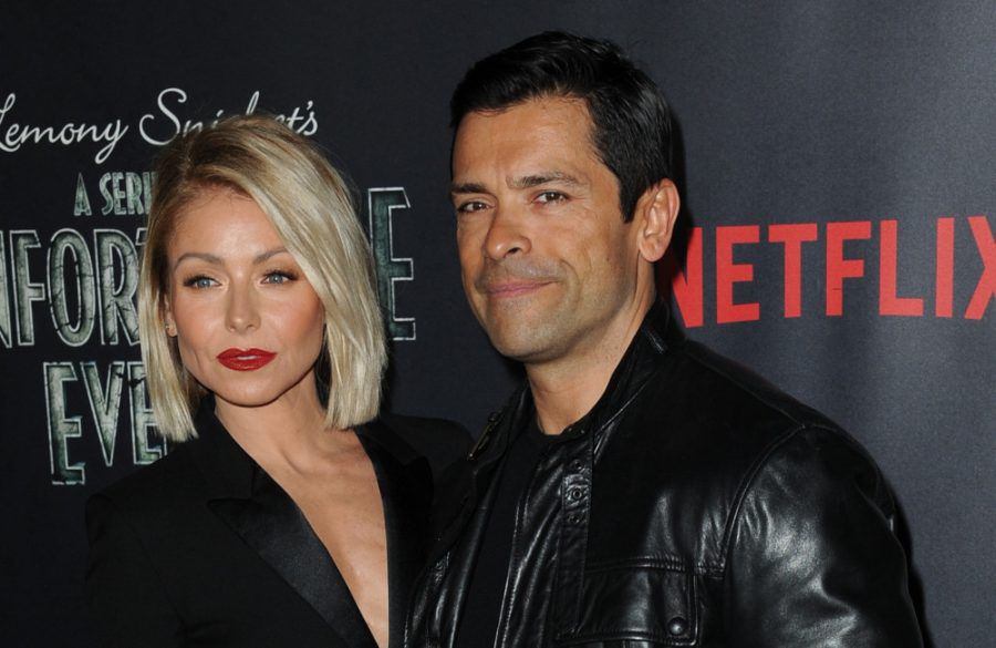 Kelly Ripa and Mark Consuelos at A Series of Unfortunate Events premiere - Famous - Jan 17 BangShowbiz
