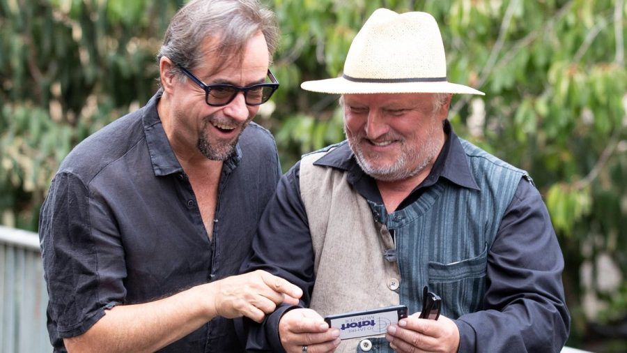 Jan Josef Liefers (li.) und Axel Prahl haben beim Blick auf die Einschaltquoten meist gut lachen... (dr/spot)