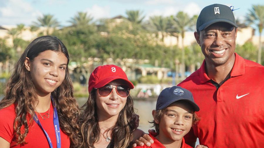 Da waren sie noch glücklich: Tiger Woods mit Freundin Erica Herman (2.v.l.) und seinen beiden Kindern aus der Ehe mit Elin Nordegren. (spot)
