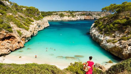 Eine Reise nach Mallorca und zurück ist selbst in der Hochsaison für 164 Euro möglich. (ntr/spot)