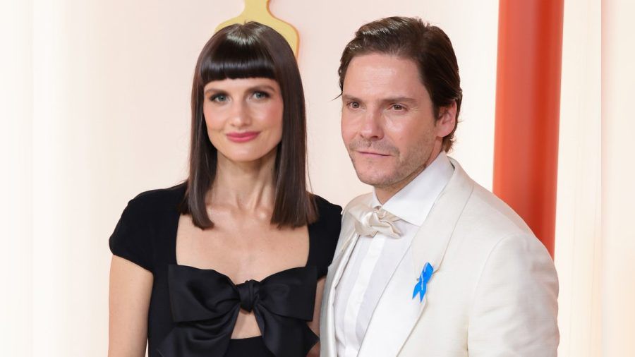 Daniel Brühl und Felicitas Rombold bei der Oscarpreisverleihung in Los Angeles. (ili/spot)