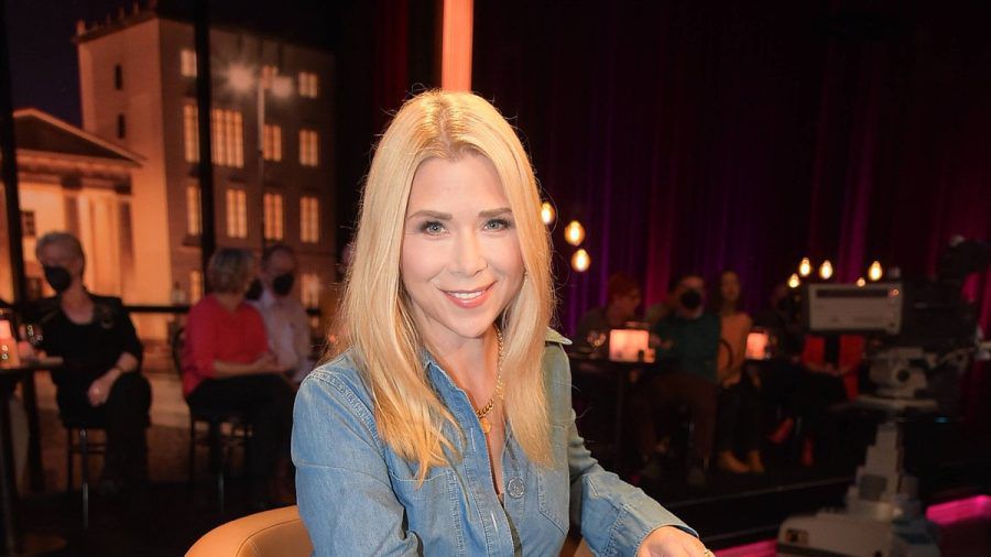 Tanja Szewczenko bei einem TV-Auftritt. (hub/spot)