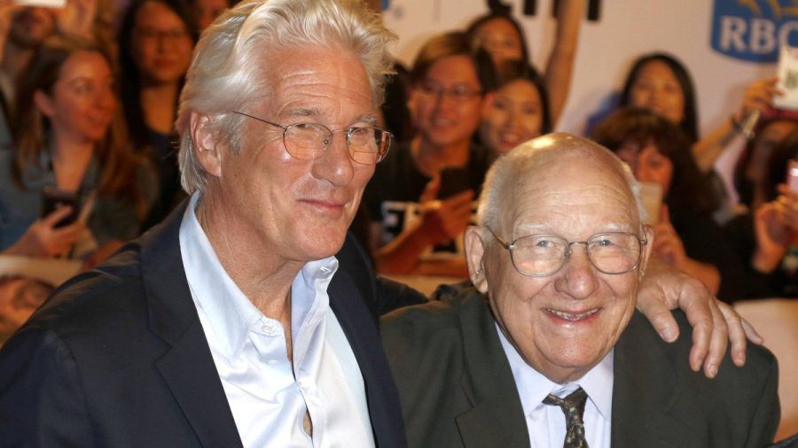 Richard Gere (l.) mit seinem Vater auf einem Event im Jahr 2017. (wue/spot)