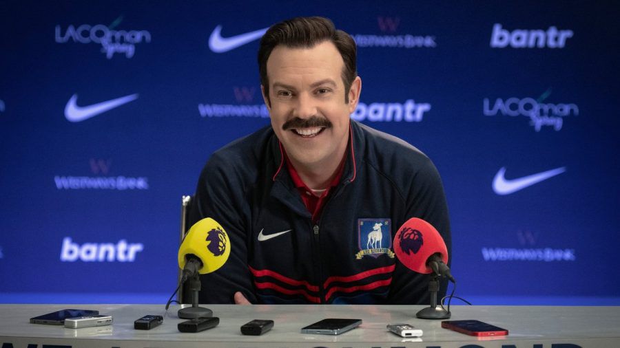 Jason Sudeikis als Titelfigur der Apple-Serie "Ted Lasso". (stk/spot)