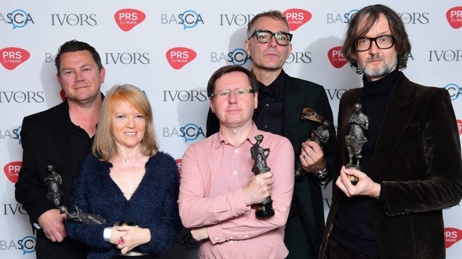 Nick Banks, Candida Doyle, Mark Webber, Steve Mackey und Jarvis Cocker (v.l.) von Pulp im Jahr 2017 in London. (wue/spot)