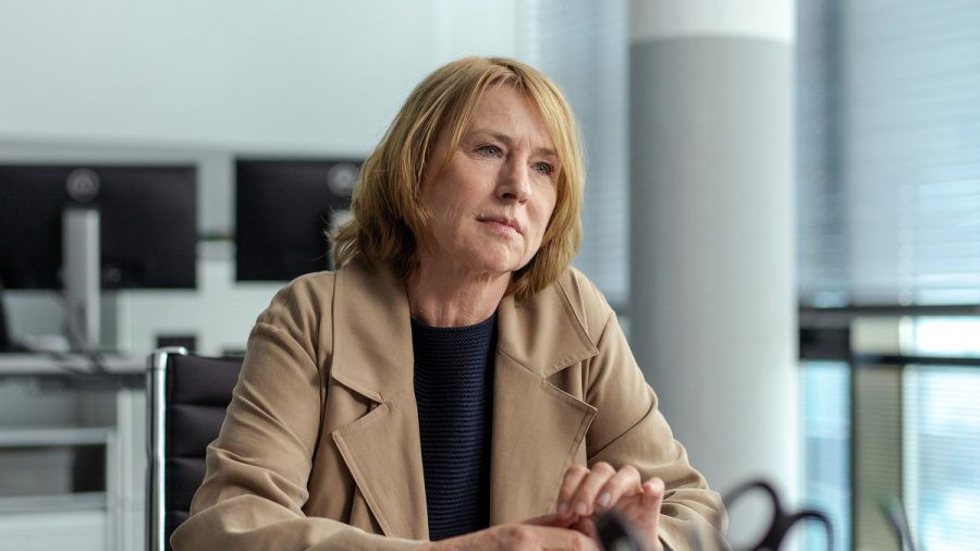 "Tatort: Nichts als die Wahrheit": Susanne Bonard (Corinna Harfouch) kehrt in den aktiven Dienst zurück. (amw/spot)