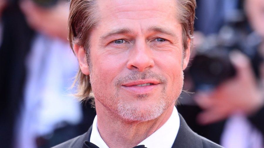 Brad Pitt soll sich einem älteren Nachbarn gegenüber überaus großzügig gezeigt haben. (lau/spot)