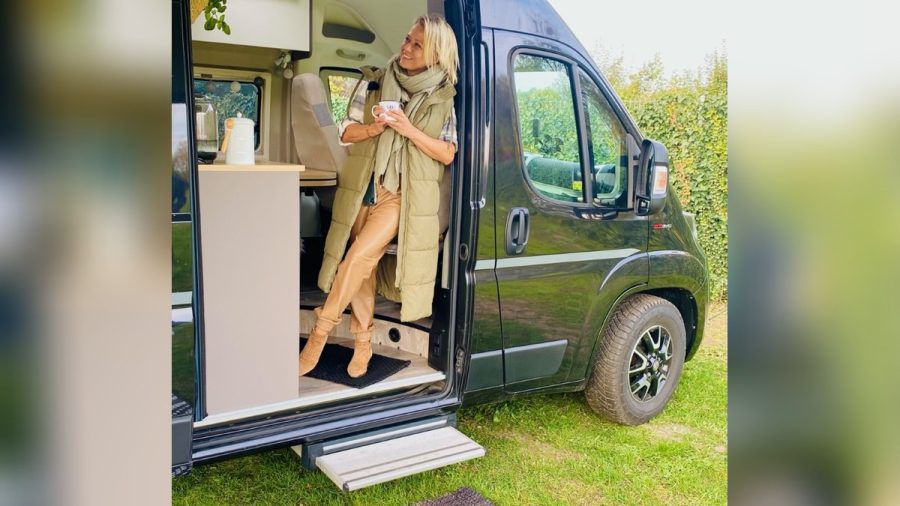 Nova Meierhenrich genießt die Trips in ihrem Van. (hub/spot)