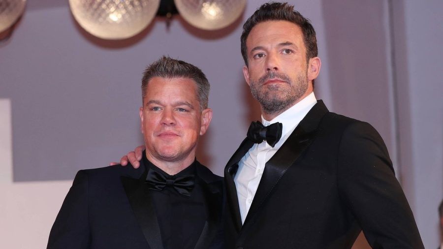 Kollegen, beste Freunde und ehemalige Mitbewohner: Matt Damon (l.) und Ben Affleck 2021 bei den Filmfestspielen in Venedig. (ncz/spot)