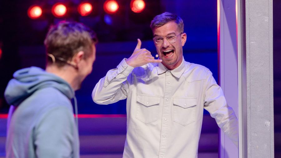"Joko & Klaas gegen ProSieben": Klaas Heufer-Umlauf (l.) und Joko Winterscheidt kämpfen wieder um Sendezeit. (cg/spot)
