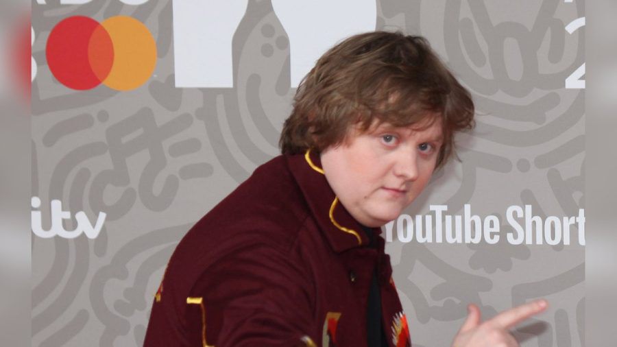 Lewis Capaldi zeigte sich Anfang des Jahres zum ersten Mal bei den Brit Awards mit seiner Freundin. (dr/spot)