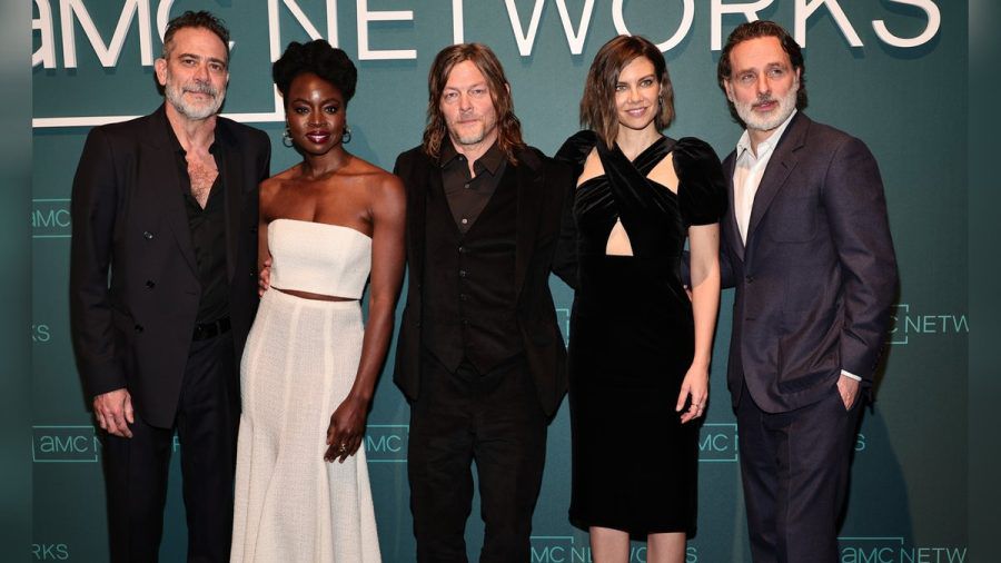 Jeffrey Dean Morgan (von links), Danai Gurira, Norman Reedus, Lauren Cohan und Andrew Lincoln trafen sich beim "AMC Networks UpFronts"-Event im Lincoln Center in New York wieder. (ae/spot)