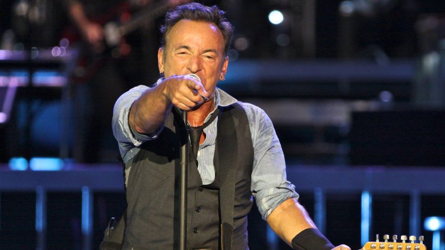 Große Ehre für Musiker Bruce Springsteen: Der 73-Jährige bekommt in seiner Heimat New Jersey einen eigenen Feiertag (sb/spot)
