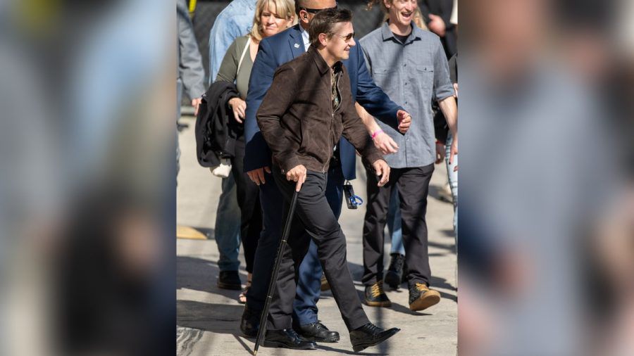Jeremy Renner unterwegs in Los Angeles. (hub/spot)