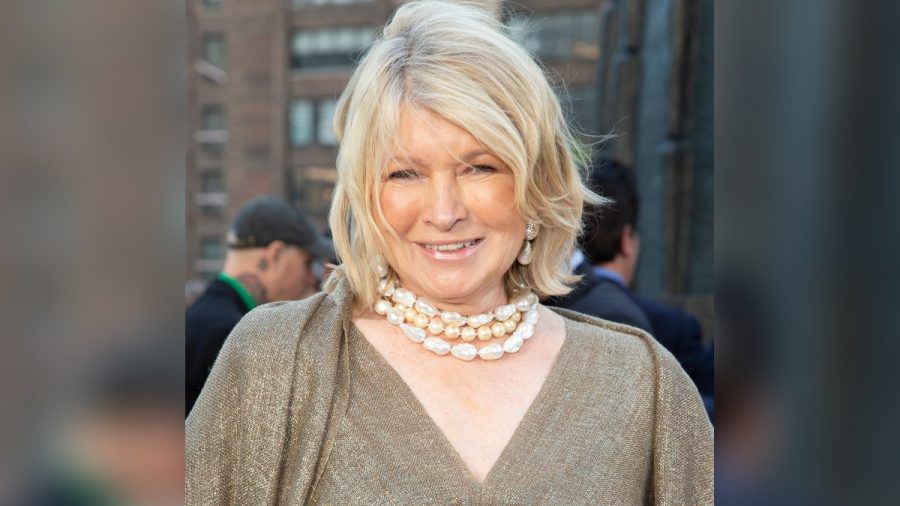 Martha Stewart ist mit 81 Jahren das älteste Covermodel der "Sports Illustrated". Die Bilder in Bademode sorgen für viele Diskussionen. (ae/spot)