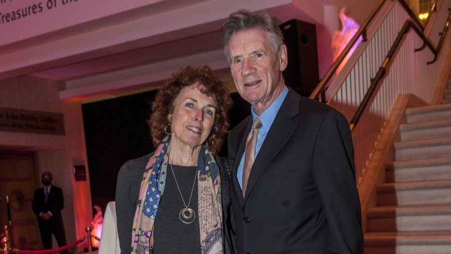 Michael Palin mit seiner Frau Helen auf einem Event vor wenigen Jahren. (wue/spot)