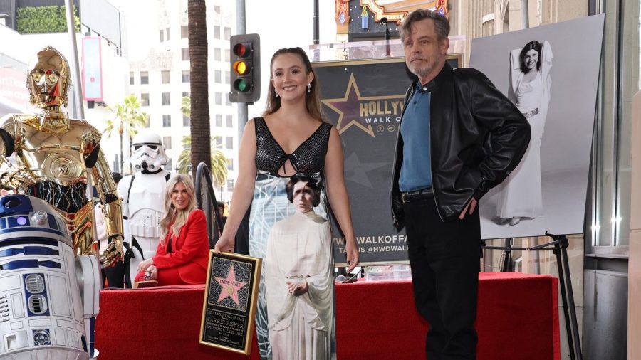 Billie Lourd und Mark Hamill bei der Ehrung von Carrie Fisher mit einem Stern auf dem Hollywood Walk of Fame. (wue/spot)
