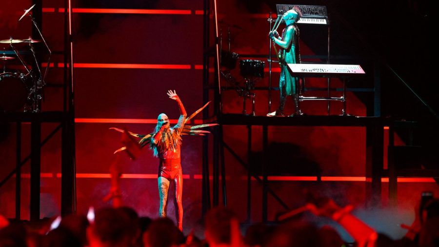 Lord of the Lost mit ihrem Song "Blood & Glitter" beim ESC-Finale in Liverpool. (wue/spot)