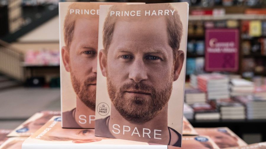 Prinz Harry schrieb gemeinsam mit J. R. Moehringer den Bestseller "Reserve" ("Spare"). (smi/spot)