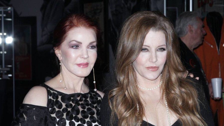 Priscilla Presley (links) und ihre im Januar verstorbene Tochter Lisa Marie. (sb/spot)
