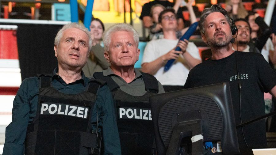 Die Münchner Kommissare Franz Leitmayr (Udo Wachtveitl, l.) und Ivo Batic (Miroslav Nemec) im "Tatort: Game Over". (ili/spot)