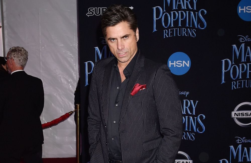 John-Stamos-W-tend-auf-die-Olsen-Zwillinge