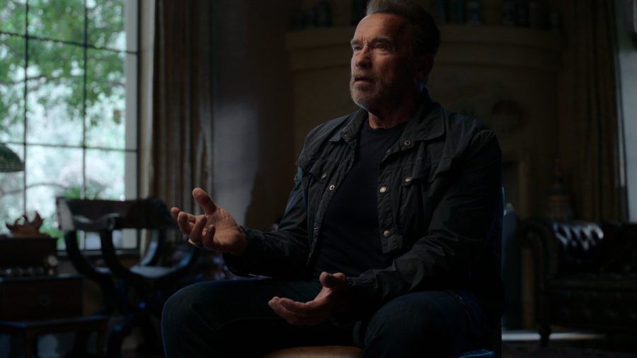 Arnold Schwarzenegger in der Doku "Arnold", die am 7. Juni bei Netflix startet. (stk/spot)